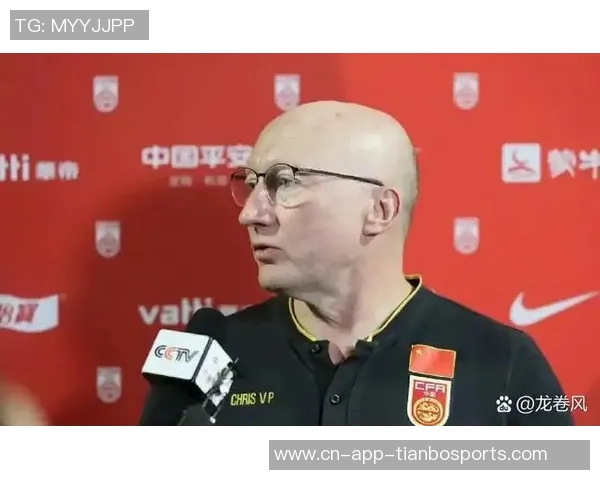 国足主帅职位吸引中外教练热情应聘60人报名10人进入面试环节