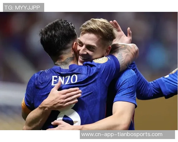 德拉普获PFA年度最佳年轻球员奖项官方晒领奖照片引关注